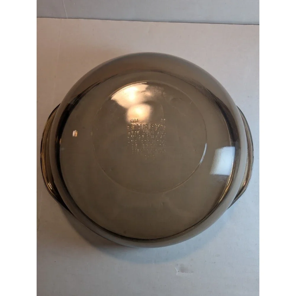 Vintage PYREX 024 Amber Glass Round 2 Quart Casserole Baking Bowl NO LID Brown
